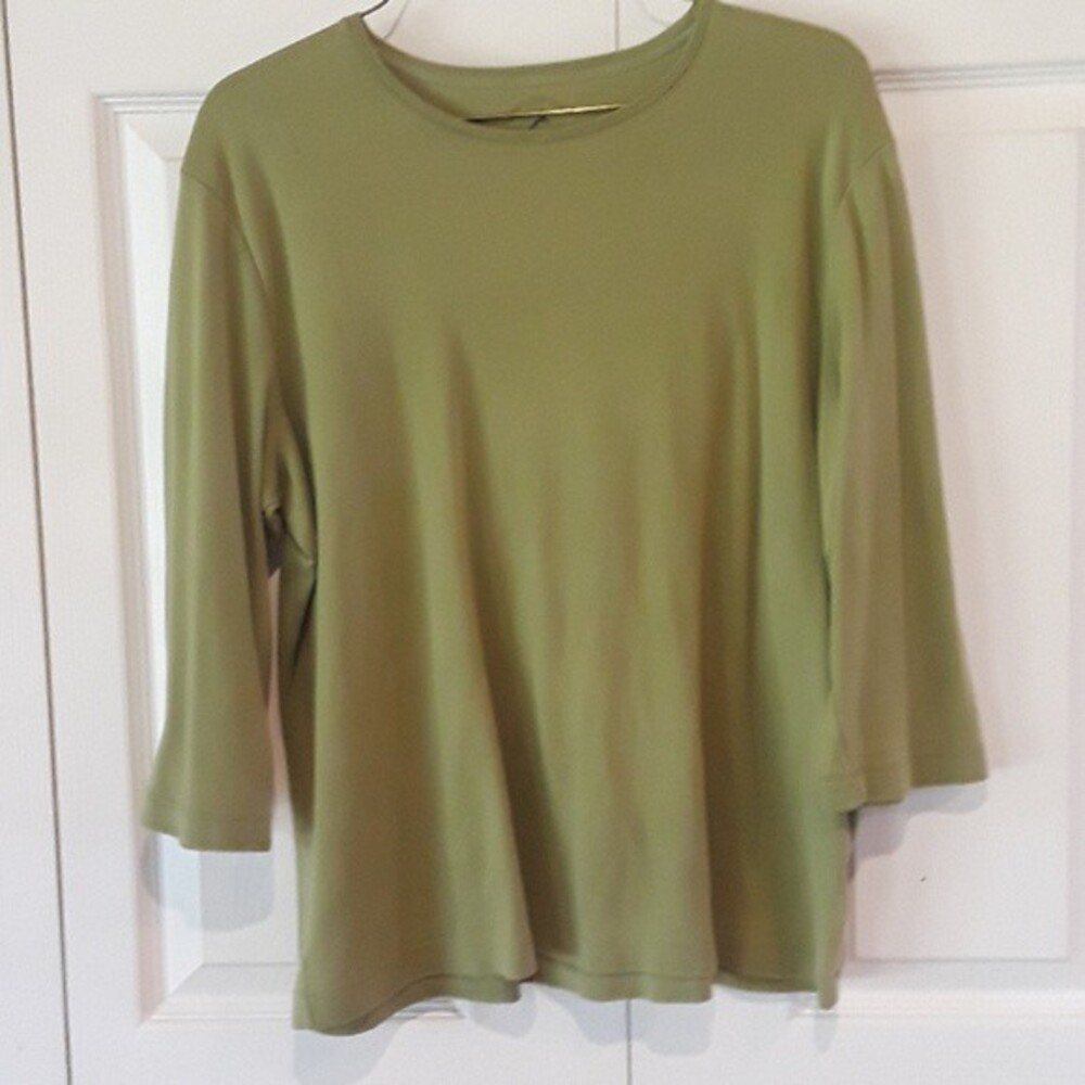 White stag 3/4 length sleeve Sz L green Tee Shirt